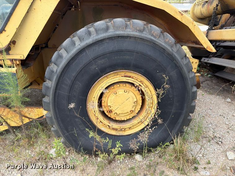 image for item EF1355 1987 Caterpillar 615 elevating scraper