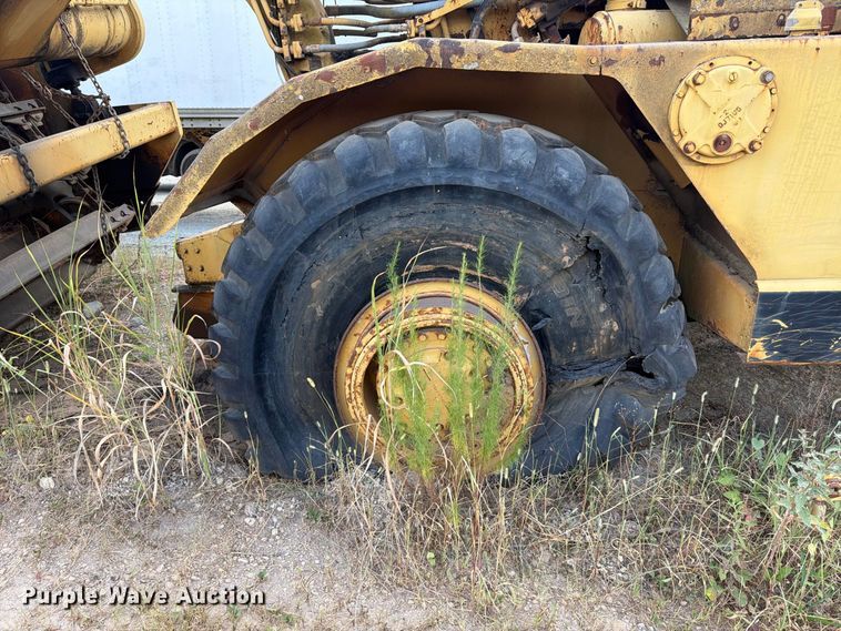 image for item EF1355 1987 Caterpillar 615 elevating scraper