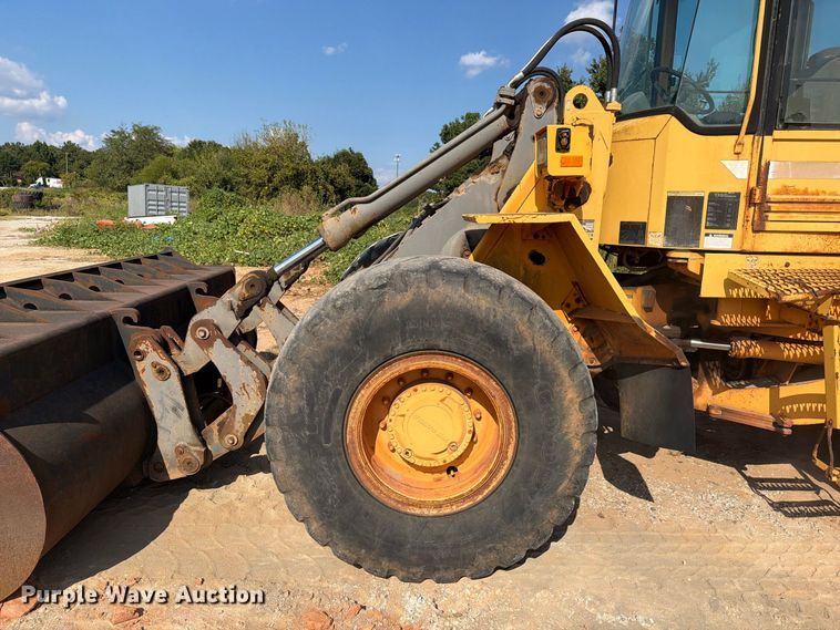 image for item EF1356 1995 Volvo L90B wheel loader