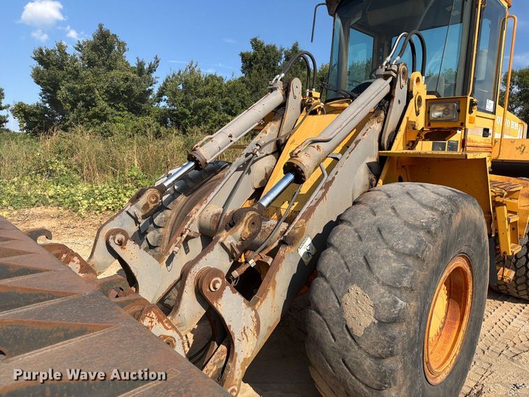 image for item EF1356 1995 Volvo L90B wheel loader