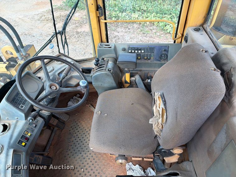image for item EF1356 1995 Volvo L90B wheel loader