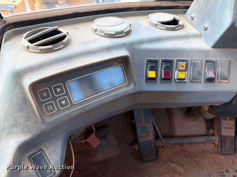 image for item EF1356 1995 Volvo L90B wheel loader