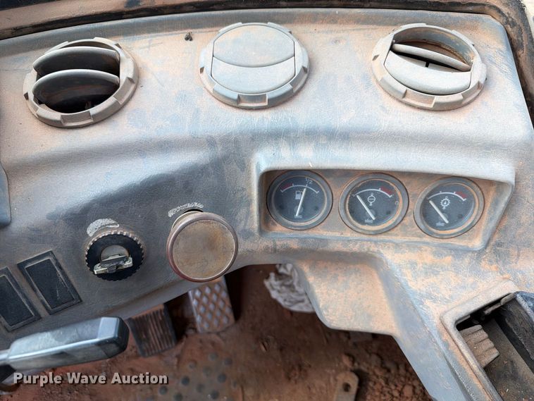 image for item EF1356 1995 Volvo L90B wheel loader