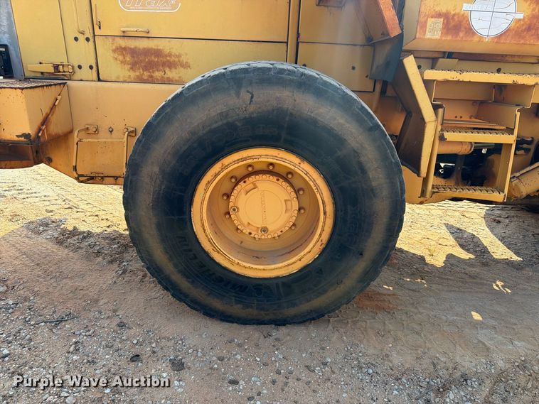 image for item EF1356 1995 Volvo L90B wheel loader