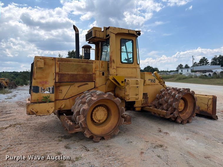 image for item EF1357 1992 Caterpillar 816B soil compactor