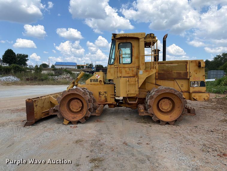 image for item EF1357 1992 Caterpillar 816B soil compactor