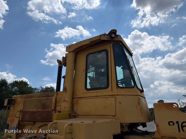 image for item EF1357 1992 Caterpillar 816B soil compactor