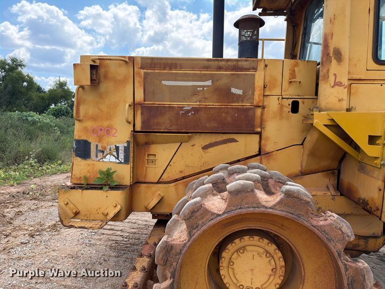 image for item EF1357 1992 Caterpillar 816B soil compactor