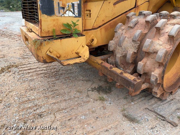 image for item EF1357 1992 Caterpillar 816B soil compactor