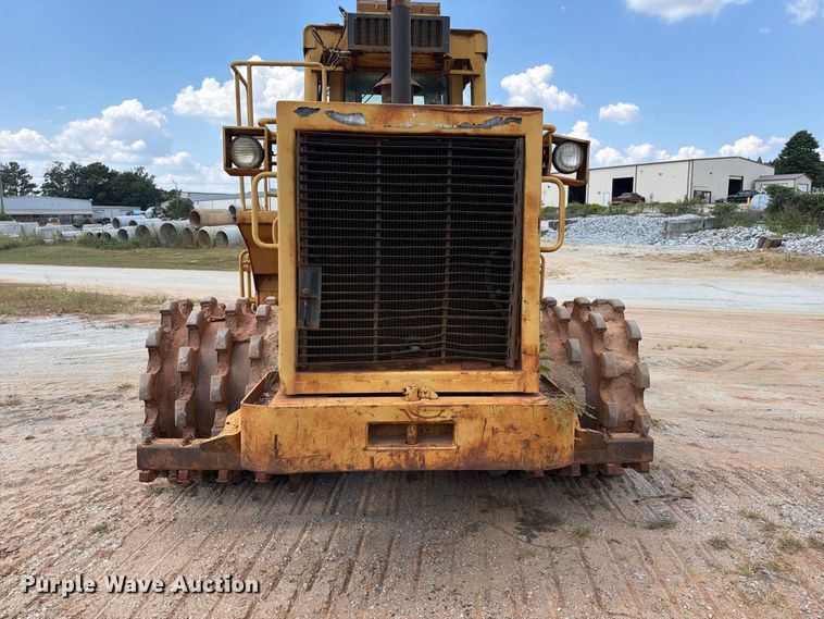 image for item EF1357 1992 Caterpillar 816B soil compactor
