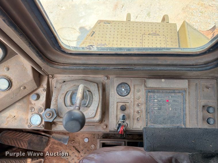 image for item EF1357 1992 Caterpillar 816B soil compactor
