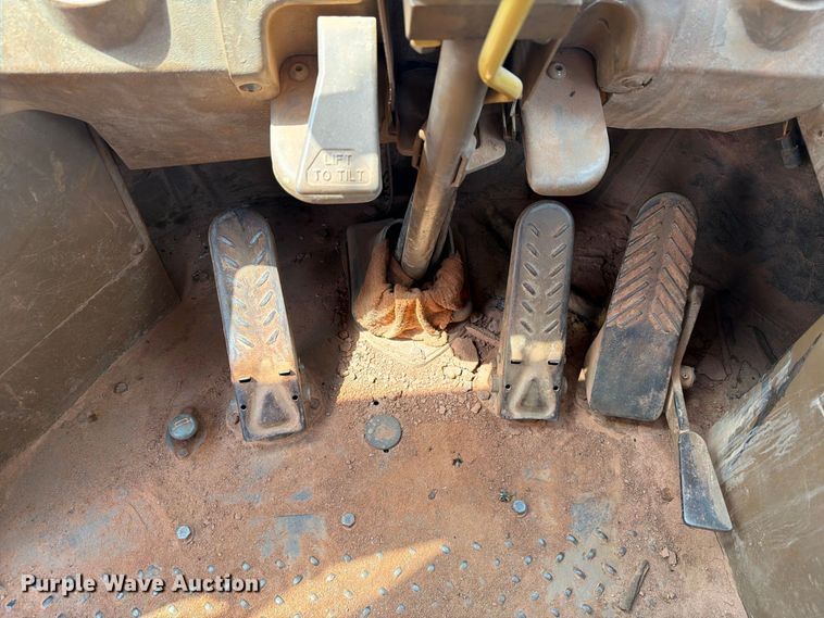image for item EF1357 1992 Caterpillar 816B soil compactor