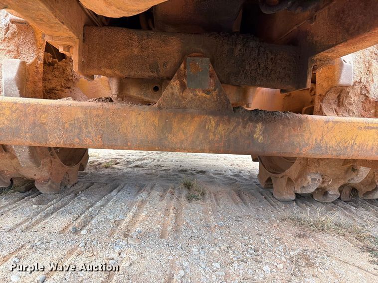 image for item EF1357 1992 Caterpillar 816B soil compactor