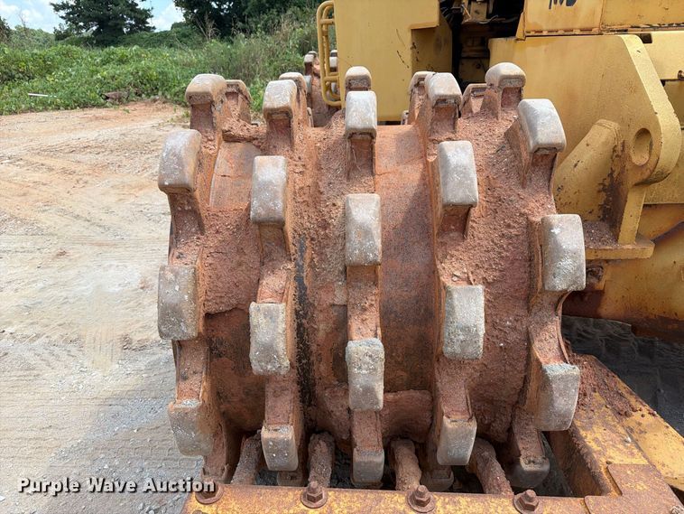 image for item EF1357 1992 Caterpillar 816B soil compactor