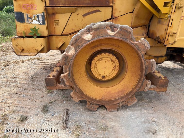 image for item EF1357 1992 Caterpillar 816B soil compactor