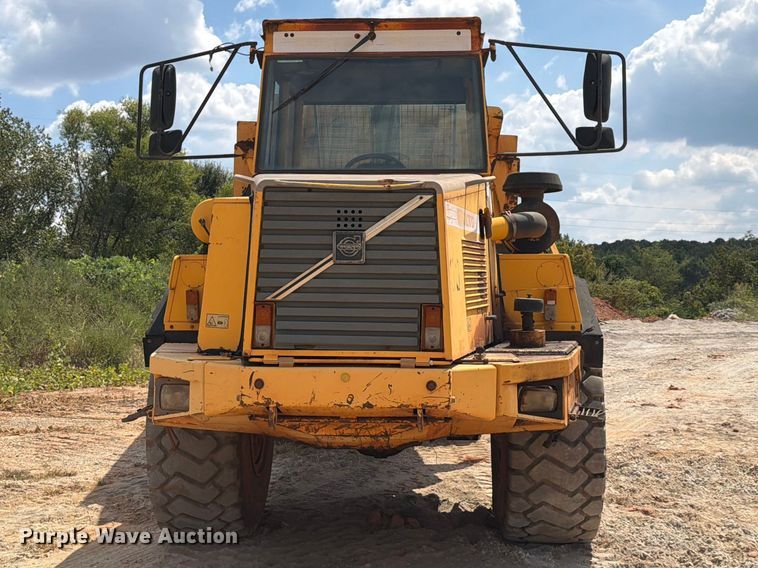image for item EF1358 2001 Volvo A25C 6X6 haul truck