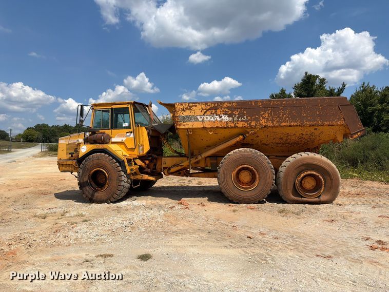 image for item EF1358 2001 Volvo A25C 6X6 haul truck