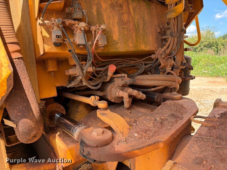 image for item EF1358 2001 Volvo A25C 6X6 haul truck