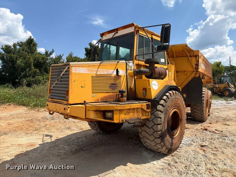 image for item EF1358 2001 Volvo A25C 6X6 haul truck