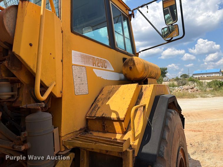 image for item EF1358 2001 Volvo A25C 6X6 haul truck