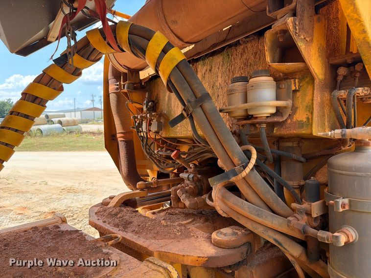 image for item EF1358 2001 Volvo A25C 6X6 haul truck