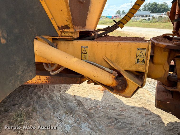 image for item EF1358 2001 Volvo A25C 6X6 haul truck