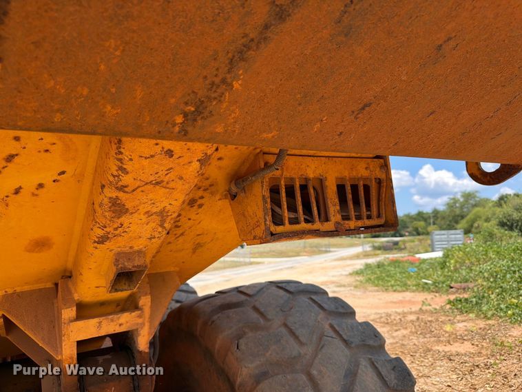image for item EF1358 2001 Volvo A25C 6X6 haul truck