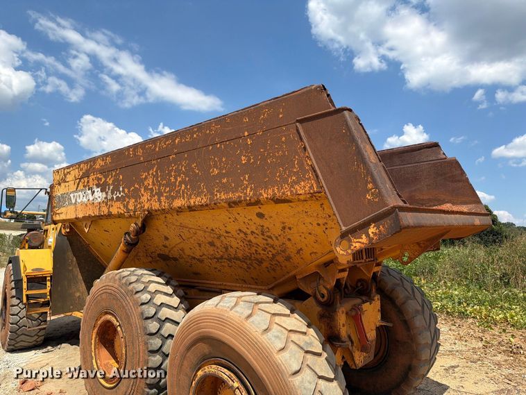 image for item EF1358 2001 Volvo A25C 6X6 haul truck