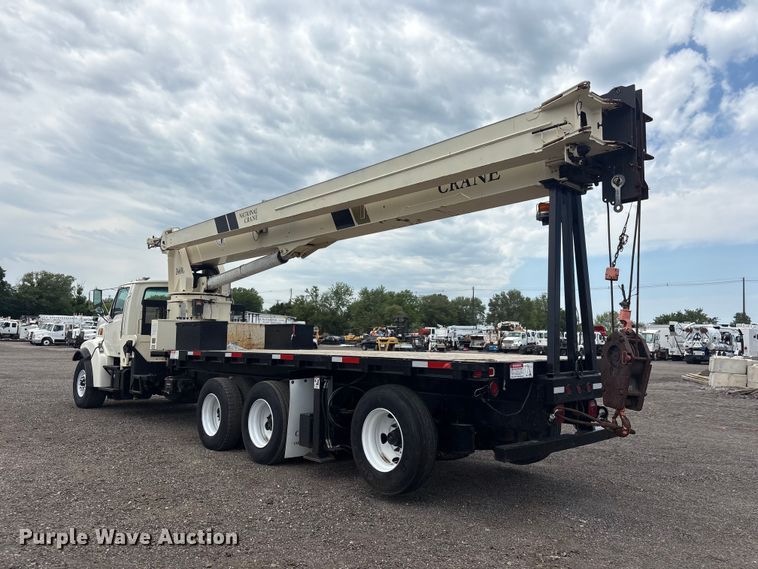 image for item EG9098 2003 Sterling Crane truck