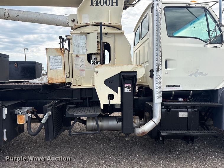 image for item EG9098 2003 Sterling Crane truck