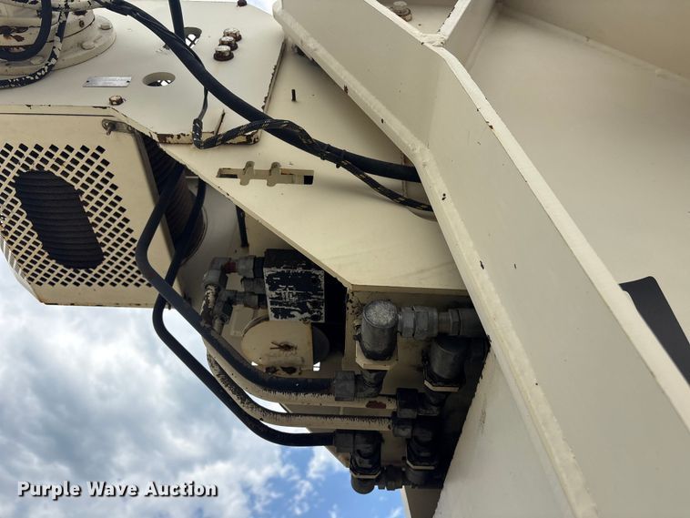 image for item EG9098 2003 Sterling Crane truck