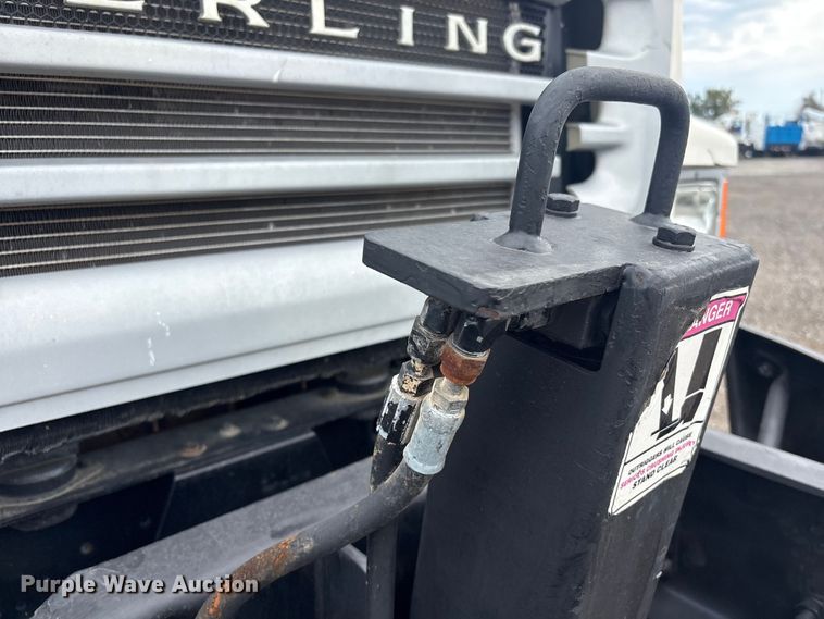 image for item EG9098 2003 Sterling Crane truck