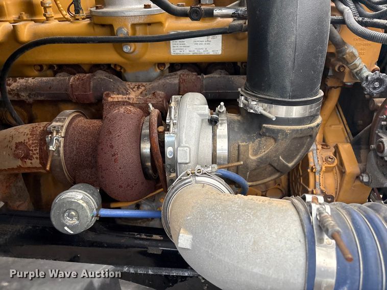 image for item EG9098 2003 Sterling Crane truck