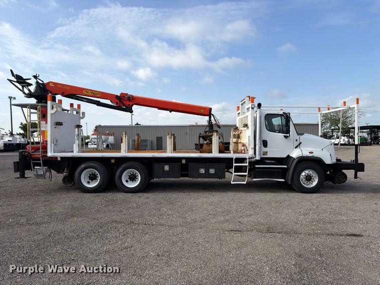image for item EG9322 2015 Freightliner 114SD crane truck