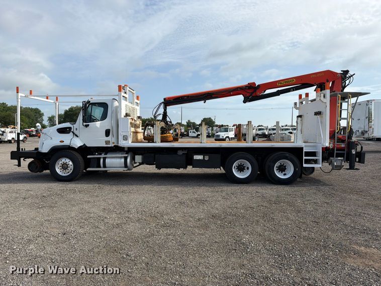 image for item EG9322 2015 Freightliner 114SD crane truck
