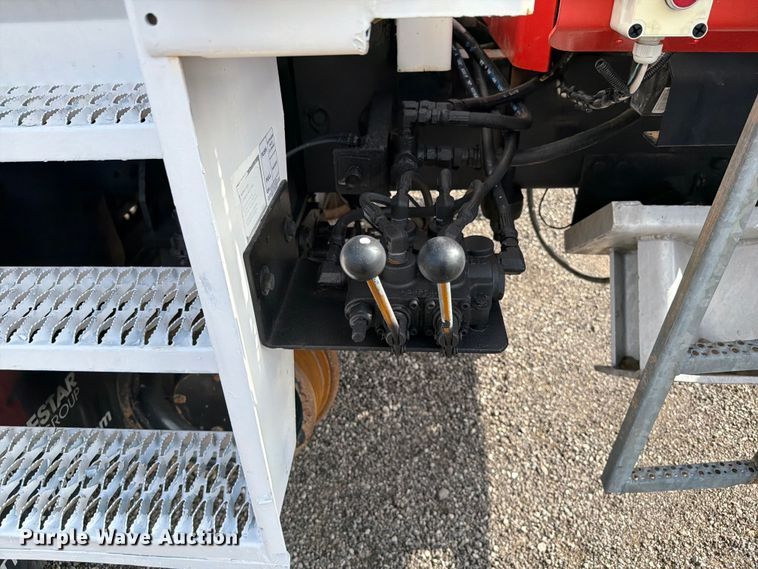 image for item EG9322 2015 Freightliner 114SD crane truck