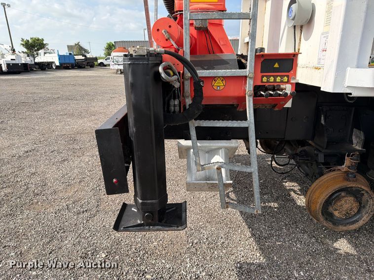 image for item EG9322 2015 Freightliner 114SD crane truck