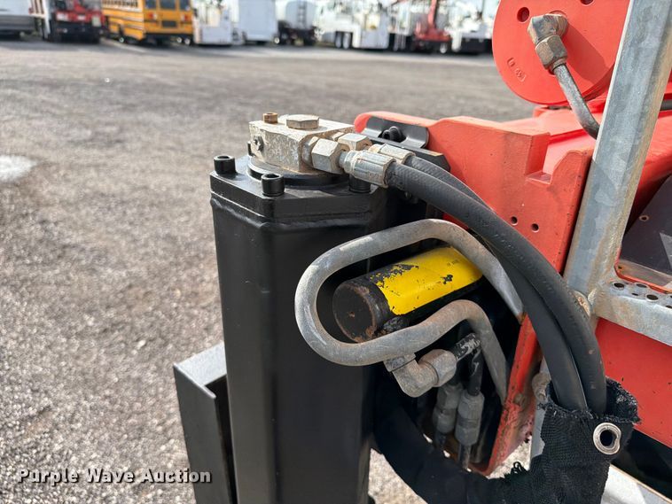 image for item EG9322 2015 Freightliner 114SD crane truck