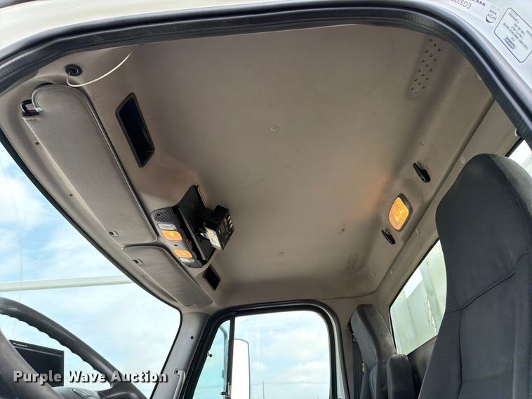 image for item EG9322 2015 Freightliner 114SD crane truck