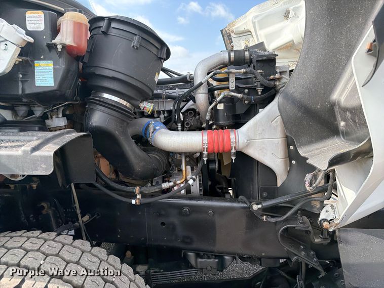 image for item EG9322 2015 Freightliner 114SD crane truck
