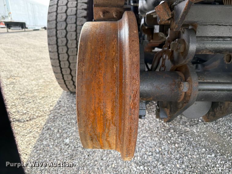 image for item EG9322 2015 Freightliner 114SD crane truck