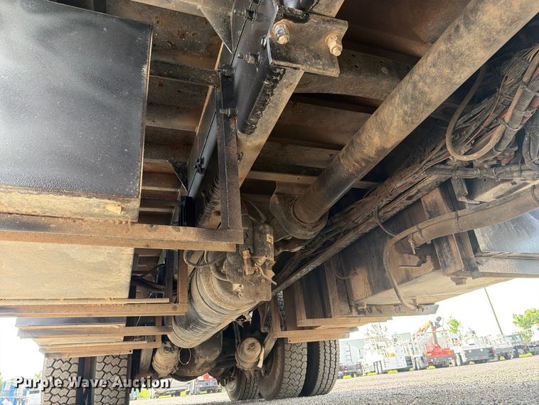 image for item EG9322 2015 Freightliner 114SD crane truck