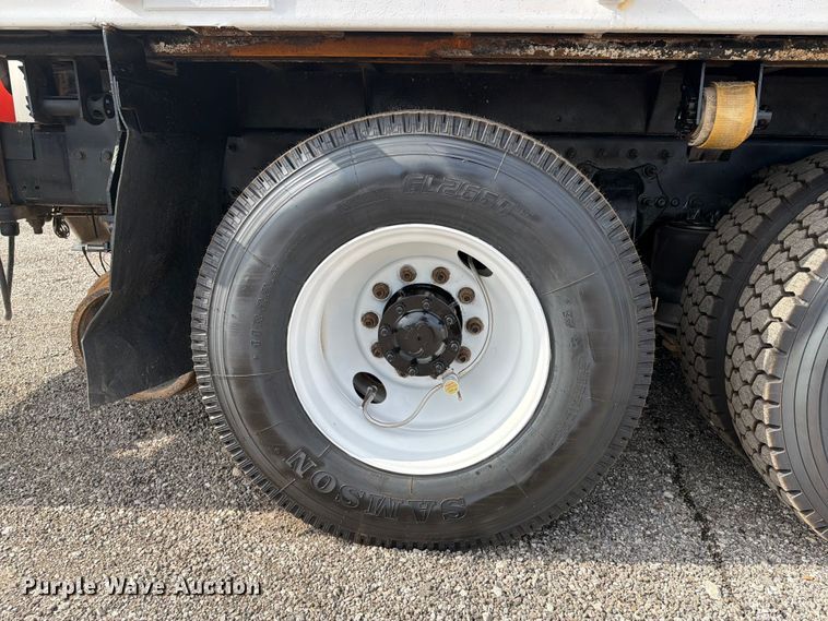 image for item EG9322 2015 Freightliner 114SD crane truck