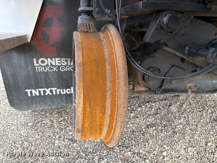 image for item EG9322 2015 Freightliner 114SD crane truck
