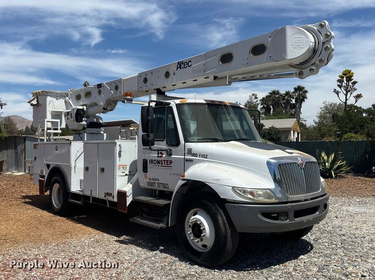 image for item EL2616 2014 International 4300 SBA bucket truck