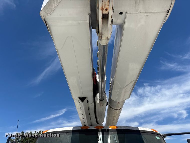 image for item EL2616 2014 International 4300 SBA bucket truck