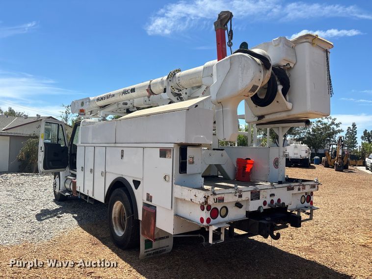 image for item EL2616 2014 International 4300 SBA bucket truck