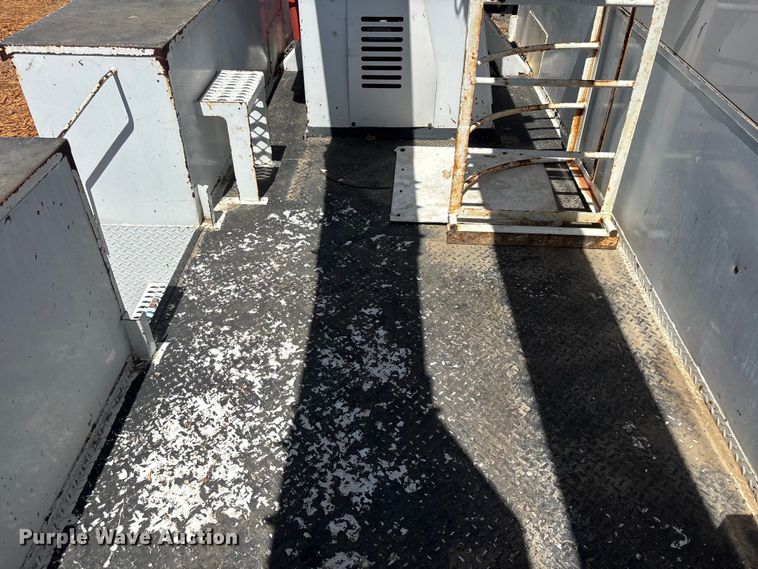 image for item EL2616 2014 International 4300 SBA bucket truck