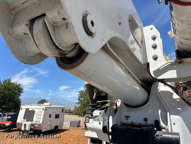image for item EL2616 2014 International 4300 SBA bucket truck
