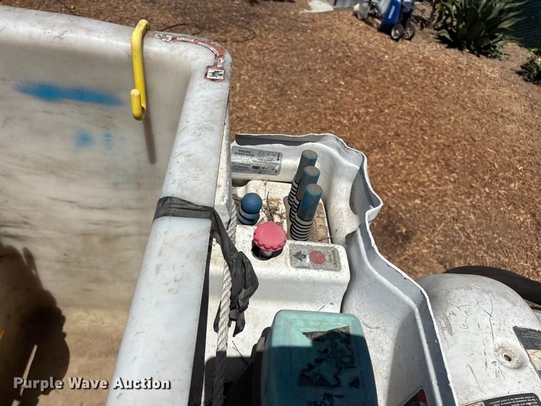 image for item EL2616 2014 International 4300 SBA bucket truck